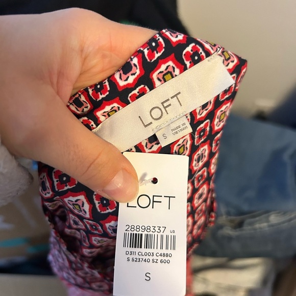 Nwt Loft Mixed Mosaic Split Neck Blouse - Picture 4 of 6